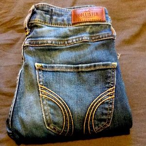Hollister 00 distressed jeggings
